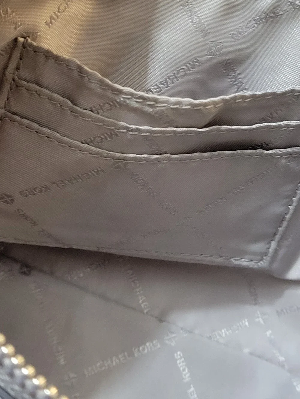 MICHAEL KORS JET SET TRAVEL MEDIUM ZIP POUCHETTE CROSSBODY BAG EUC